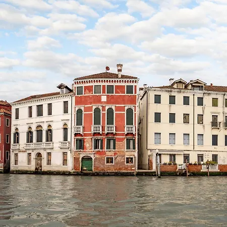 Rubino Flat Canal View * Venice