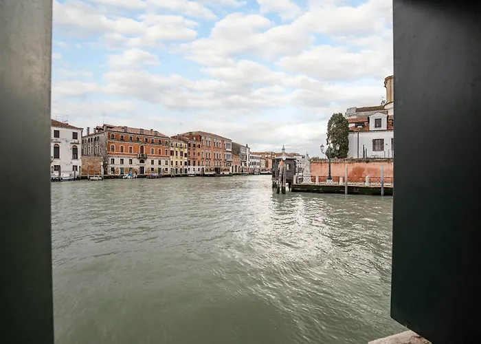 Rubino Flat Canal View Venezia