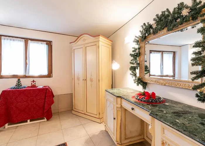 Rubino Flat Canal View Apartment *